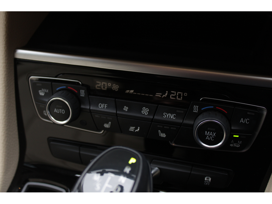 2016 BMW 2 Series Active Tourer - image 16