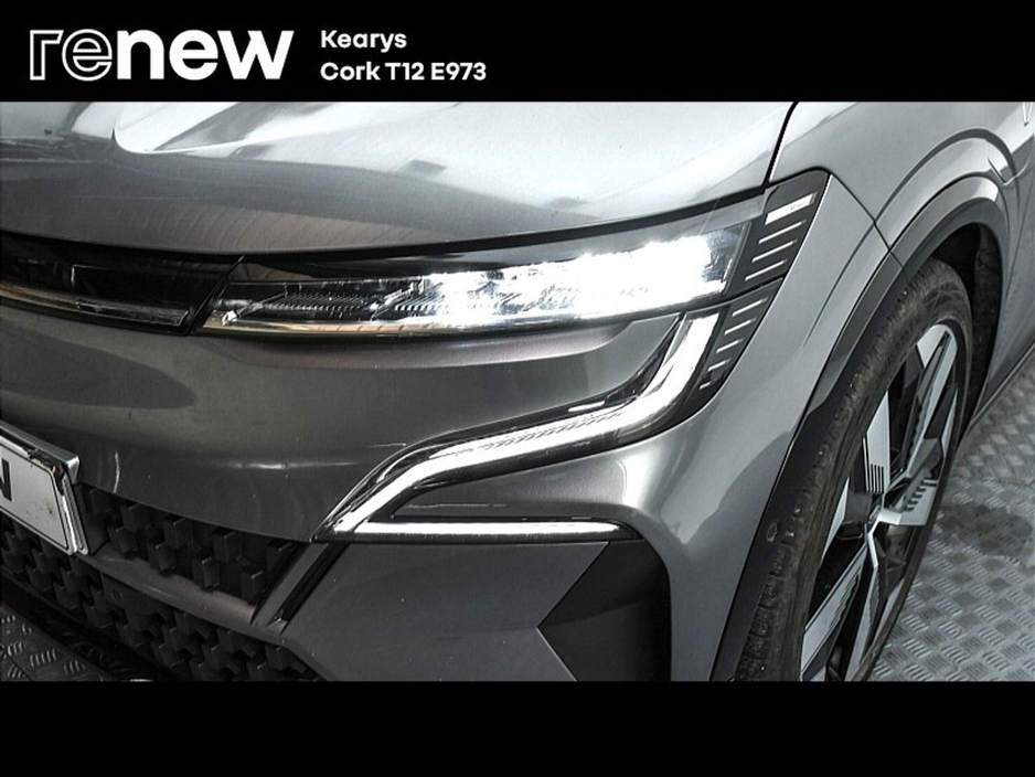 2024 Renault Megane E-Tech - image 15