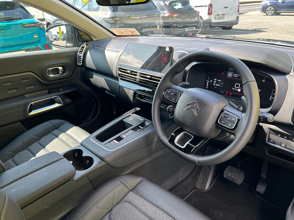 2025 Citroen C5 Aircross PLUS PACK BLUE HDI 13