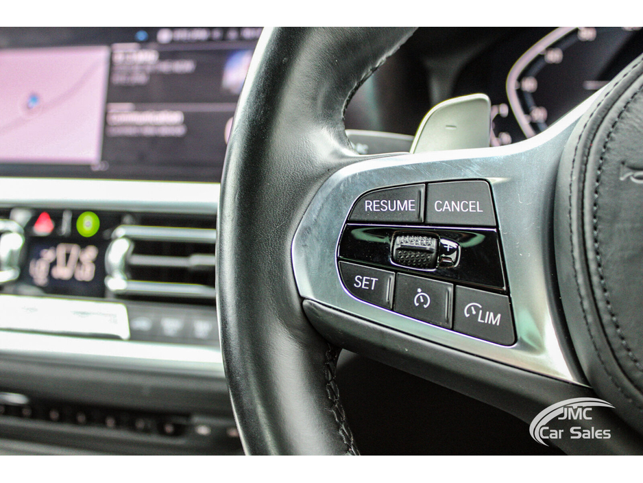 2020 BMW 3 Series - image 19