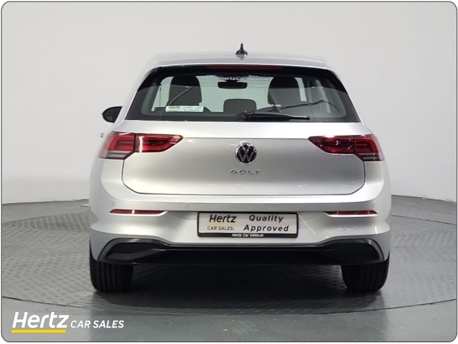 2024 Volkswagen Golf LIFE 110HP Petrol Manual €24,995