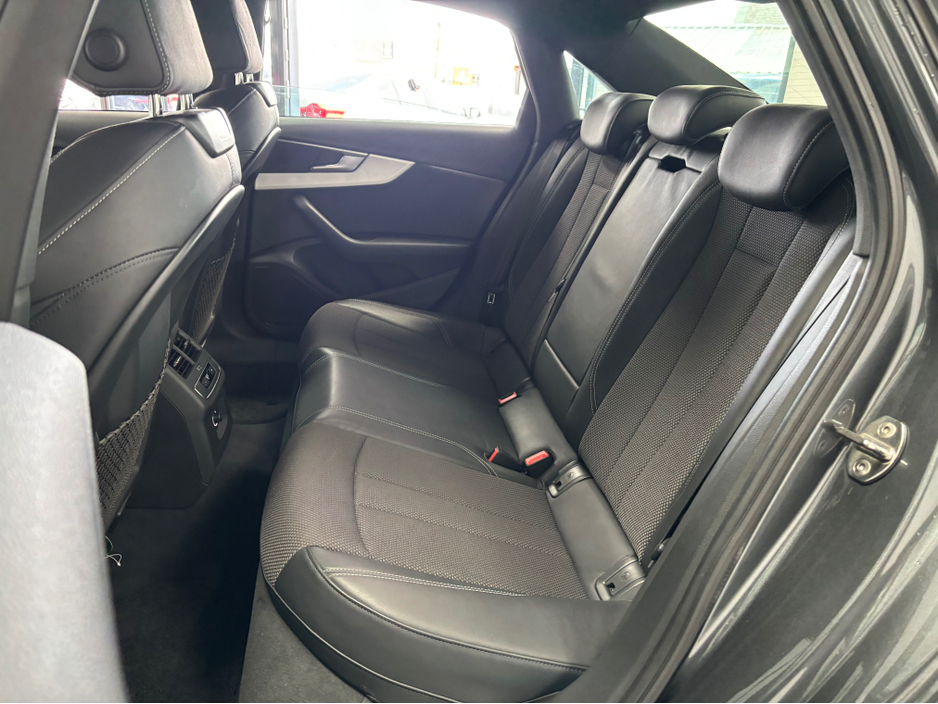 2017 Audi A4 - image 16