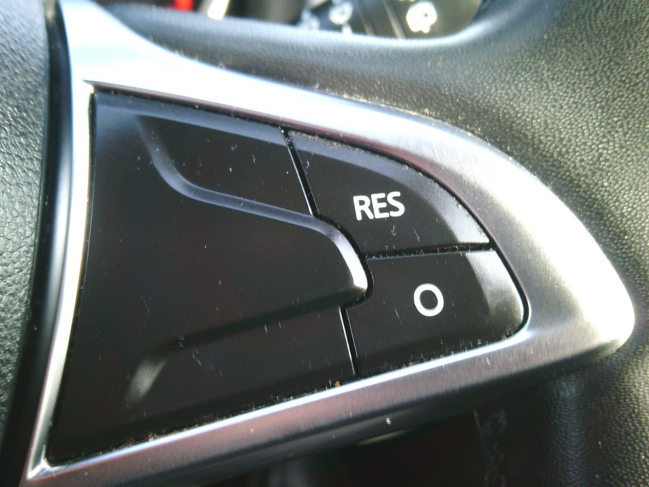 2018 Dacia Duster - image 20