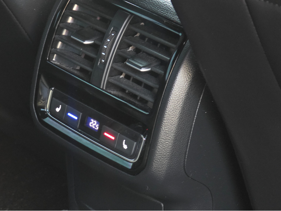 2018 Volkswagen Arteon 2.0 TSI R LINE EDITION 280BHP VIRTUAL DASH FULL LEATHER HEATED ELECTRIC SEATS SAT NAV CARPLAY ANDROID AUTO BLIND SPORT PARKING SENSORS SELF PARKING ASSIST 360 CAMERA €28,500