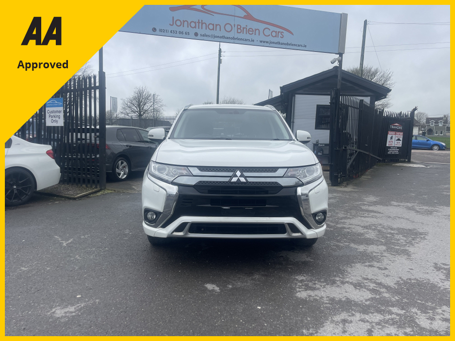 2020 Mitsubishi Outlander - image 16