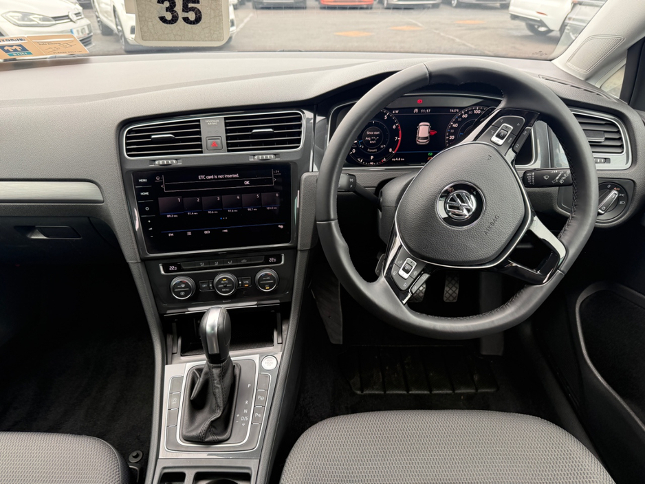 2020 Volkswagen Golf - image 13