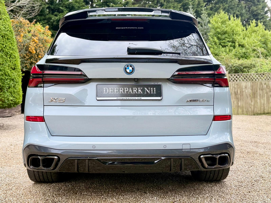 2023 BMW X5 - image 5