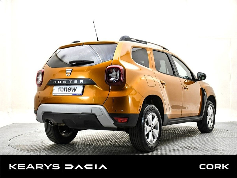 2020 Dacia Duster - image 12