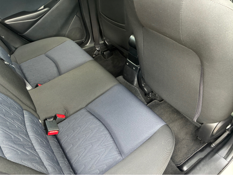 2015 Mazda Demio - image 9