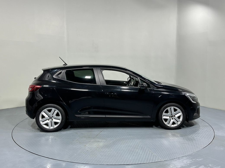 2022 Renault Clio Dynamique 1.0 Petrol €14,800