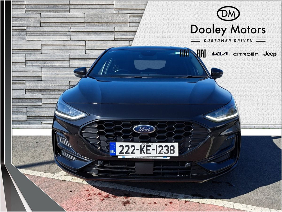 2022 Ford Focus - image 2