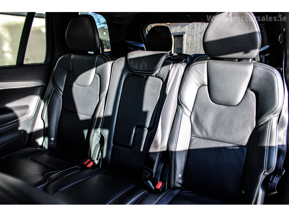 2021 Volvo XC90 RECHARGE PHEV T8 (390hp) R-Design AWD €49,995