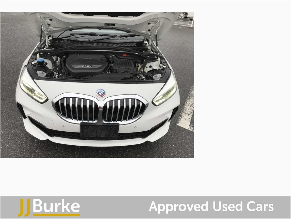 2023 BMW 1 Series - image 16