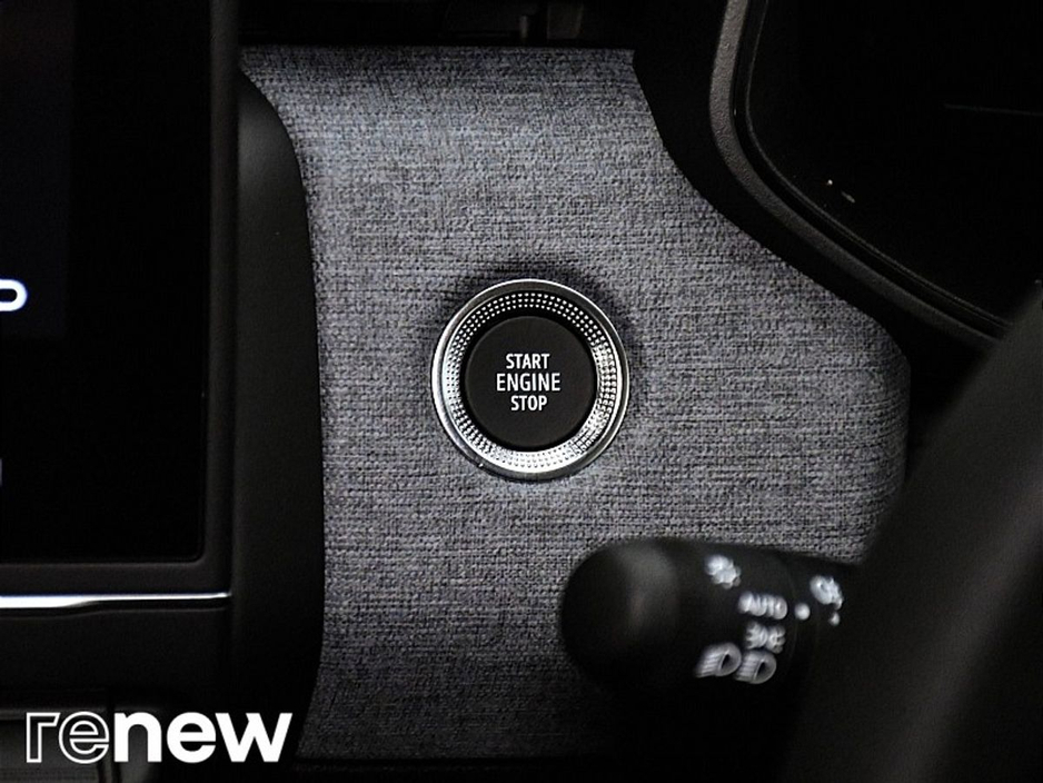 2025 Renault Clio - image 12