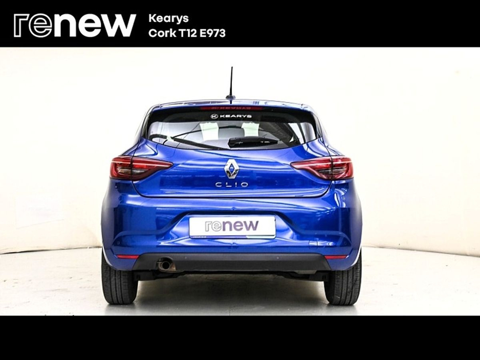 2022 Renault Clio - image 10