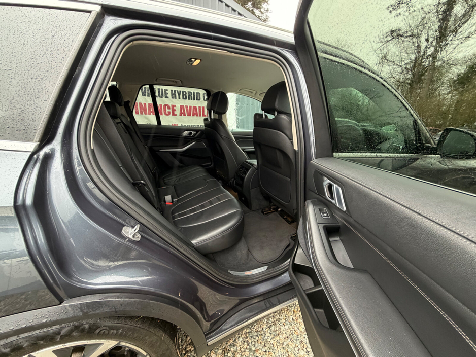 2020 BMW X5 xDrive45e xLine €34,999