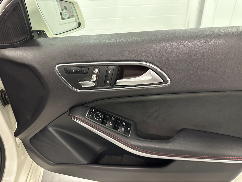 2018 Mercedes-Benz A Class (181) A180 AMG 1.6 AUTO LOW KMS SUNROOF WWW.DENISDARCYCARS.IE €21,450