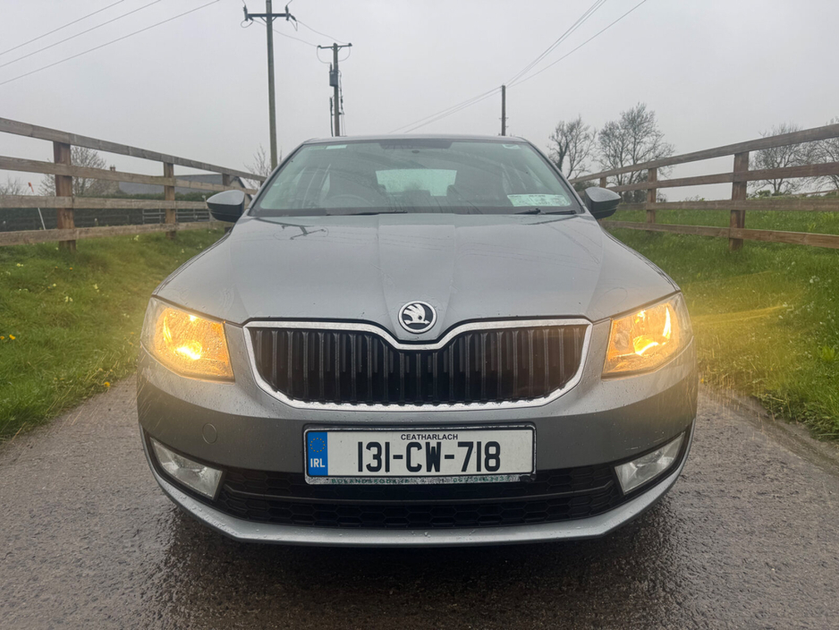 2013 Skoda Octavia - image 3