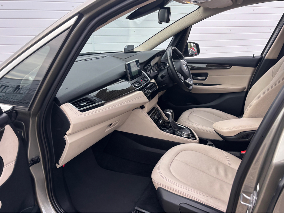 2015 BMW 2 Series - image 17