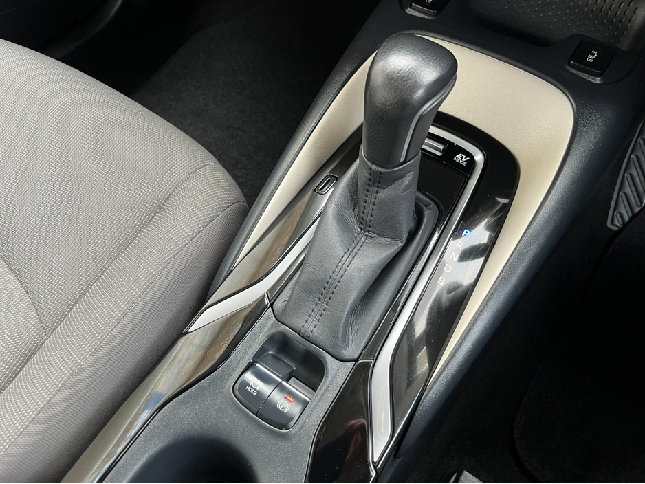 2021 Toyota Corolla - image 17