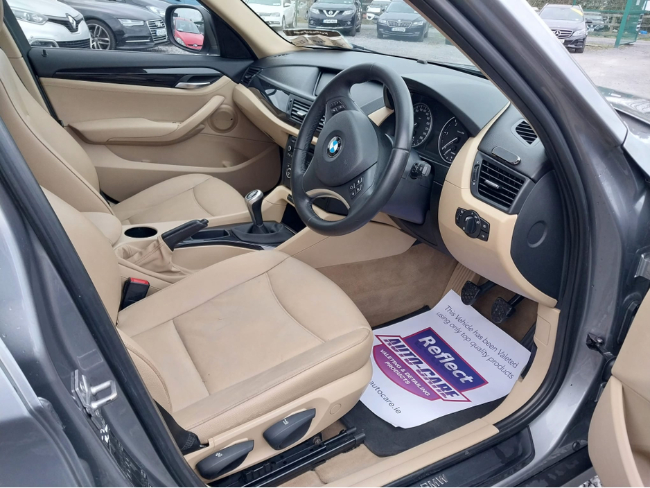 2011 BMW X1 - image 11