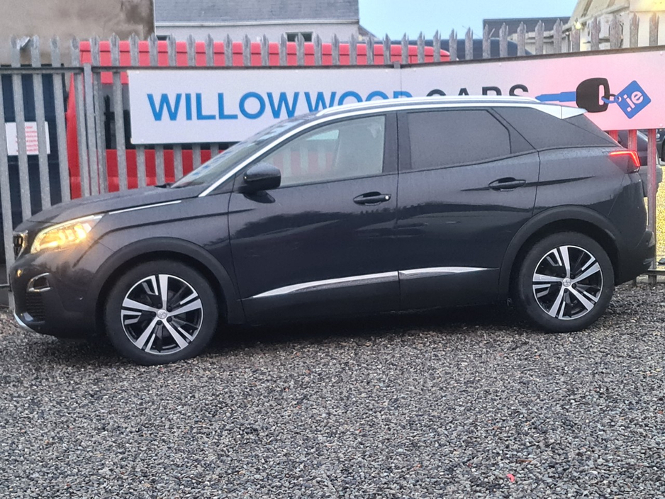2019 Peugeot 3008 - image 5