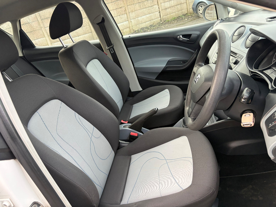 2014 SEAT Ibiza - image 8