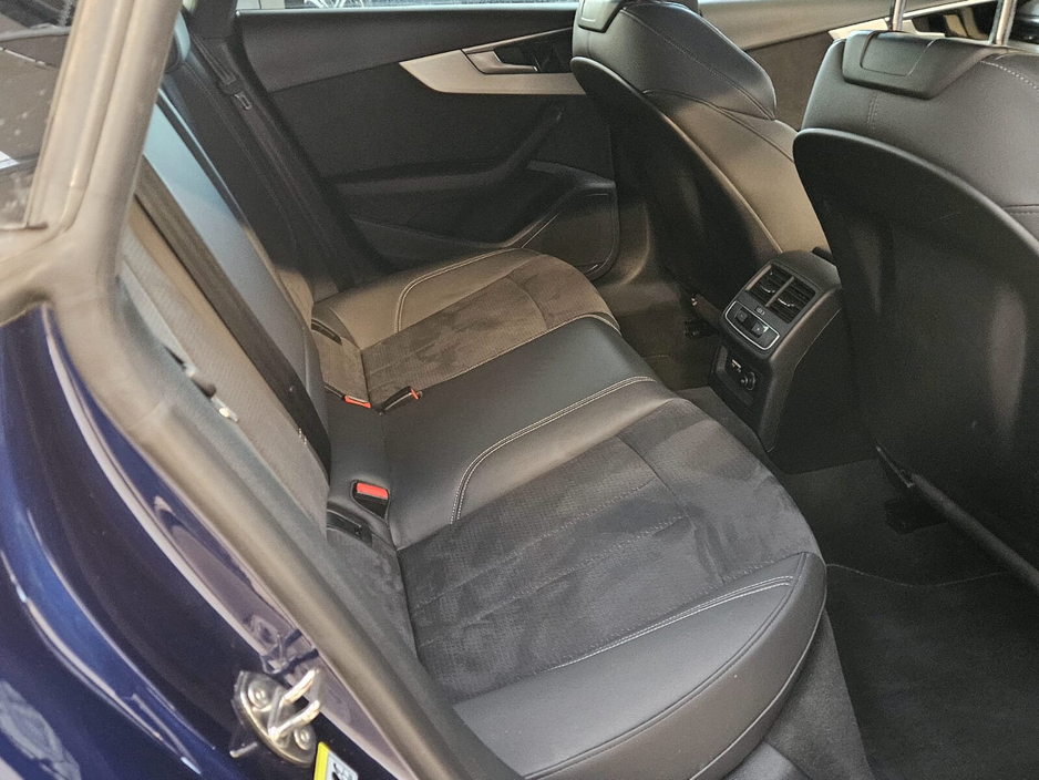 2022 Audi A5 - image 8