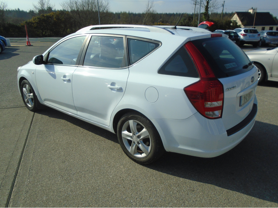 2011 Kia Ceed - image 8