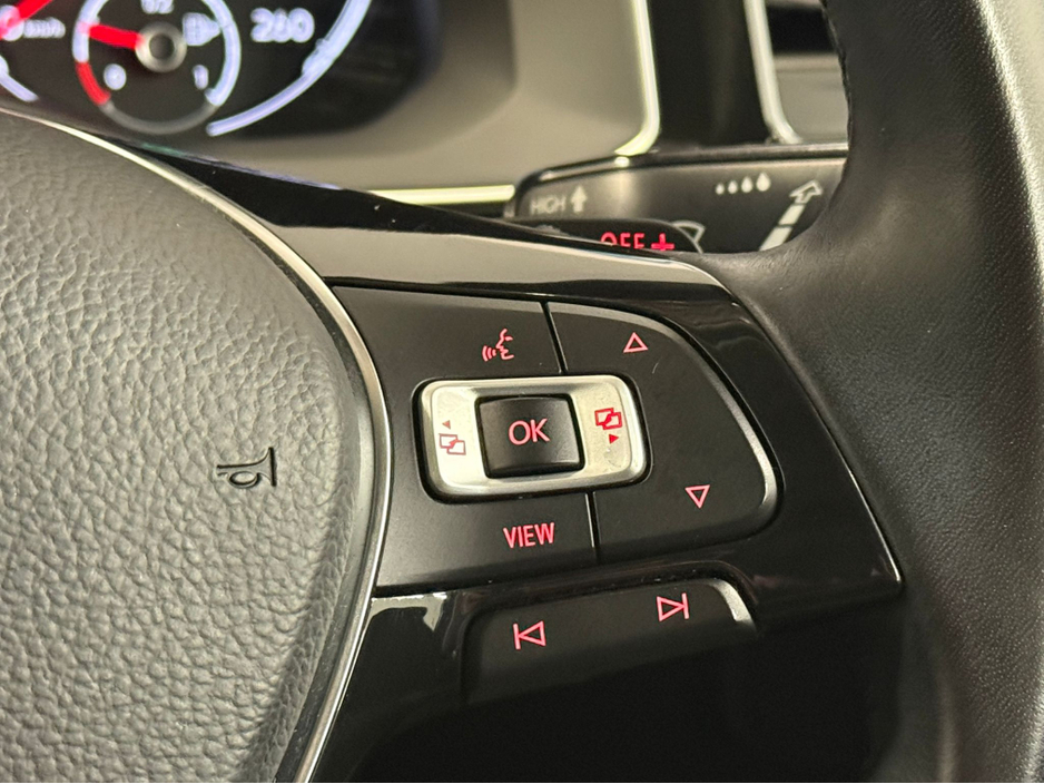 2018 Volkswagen Polo - image 13