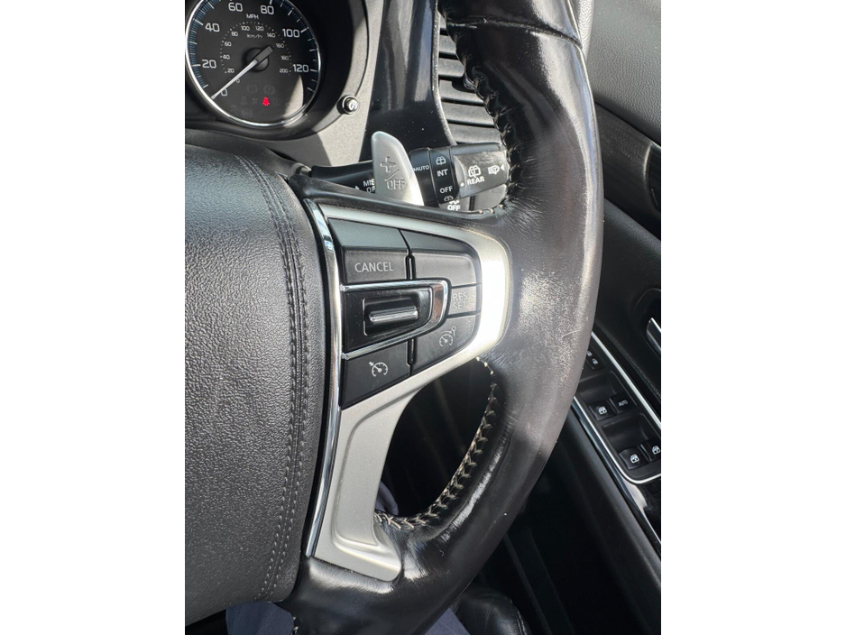 2018 Mitsubishi Outlander - image 34