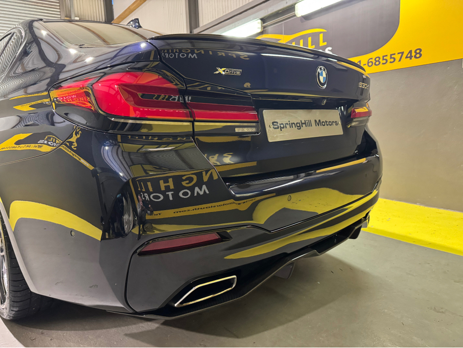 2022 BMW 5 Series - image 15