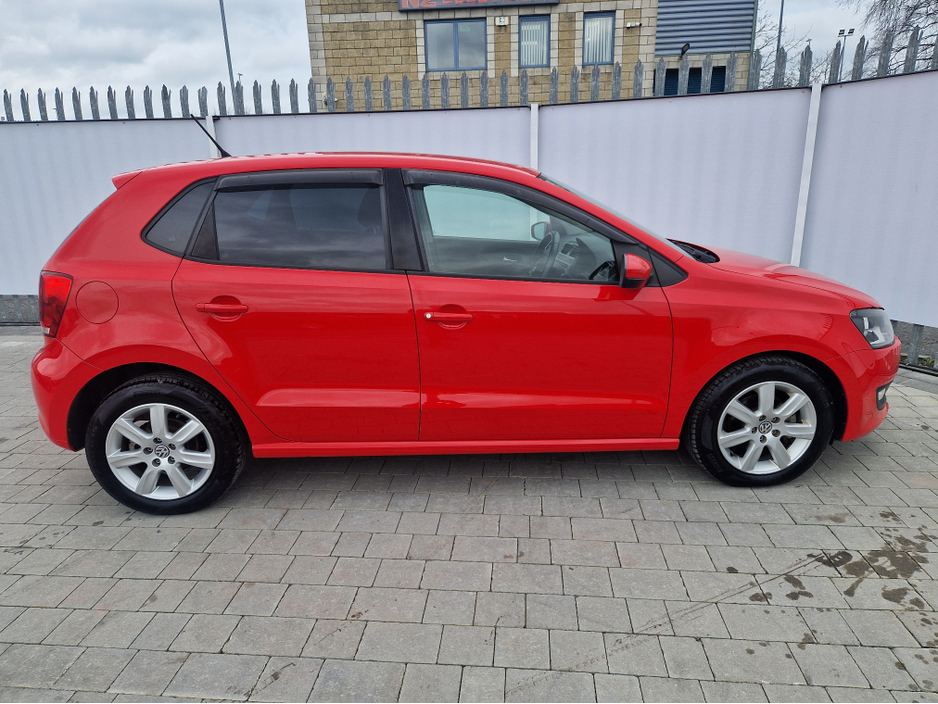 2012 Volkswagen Polo - image 11