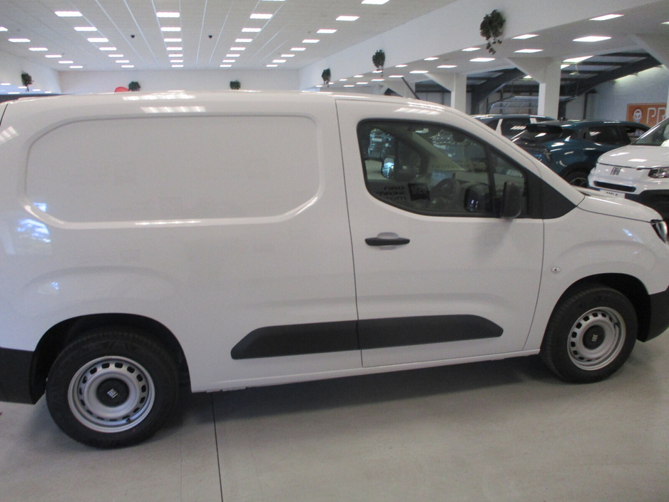 2026 Fiat Doblo - image 5