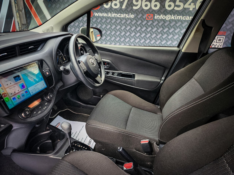 2020 Toyota Vitz - image 23