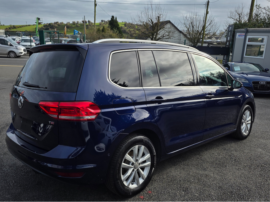 2018 Volkswagen Touran - image 7