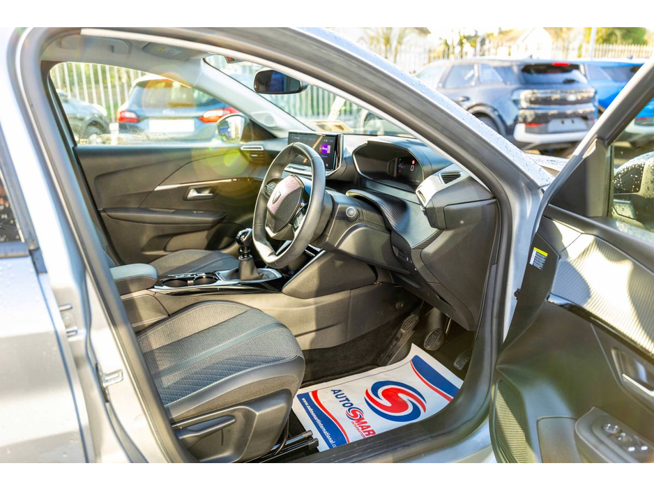 2024 Peugeot 208 2024 Peugeot 208 1.2 Puretech 100bhp Allure Pack