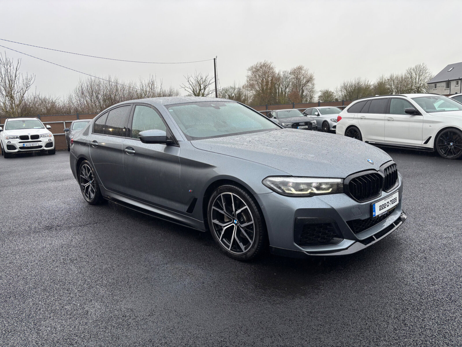 2022 BMW 5 Series - image 10