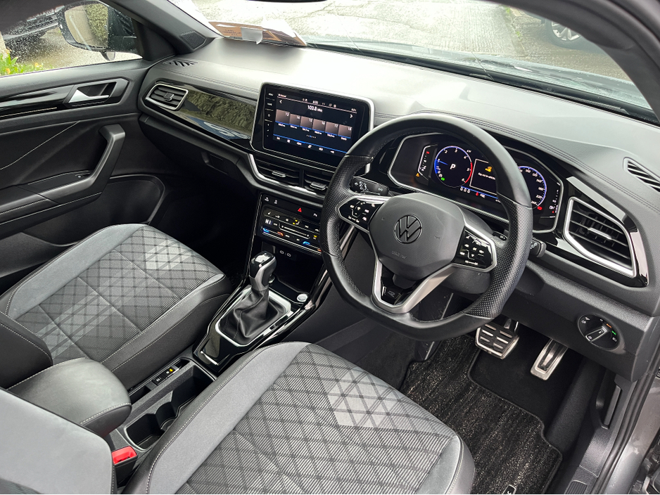 2022 Volkswagen T-Roc R-LINE AUTOMATIC 2.0 DIESEL //HIGH SPEC////HEATED SEATS//ADAPTIVE CRUISE CONTROL//KEYLESS ENTRY//REVERSE CAMERA// €29,950
