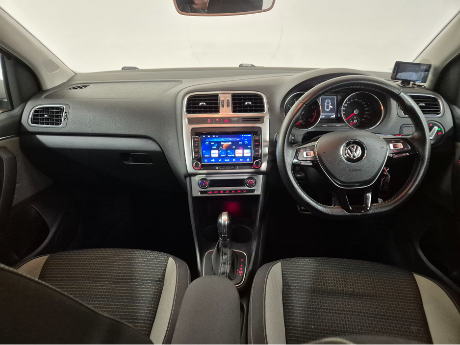 2016 Volkswagen Polo - image 19