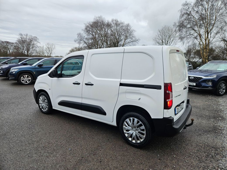 2020 Peugeot Partner Active 1.5 Blue HDI 100 6.2 3D €12,990