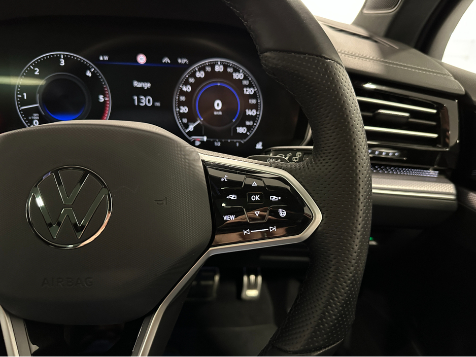 2023 Volkswagen Touareg V6 BLACK EDITION TDI VW/AUDI SPECIALISTS WWW.DENISDARCYCARS.IE €84,950