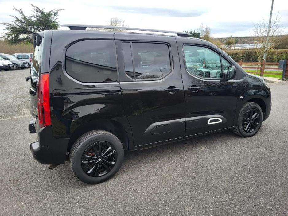 2023 Citroen Berlingo - image 6