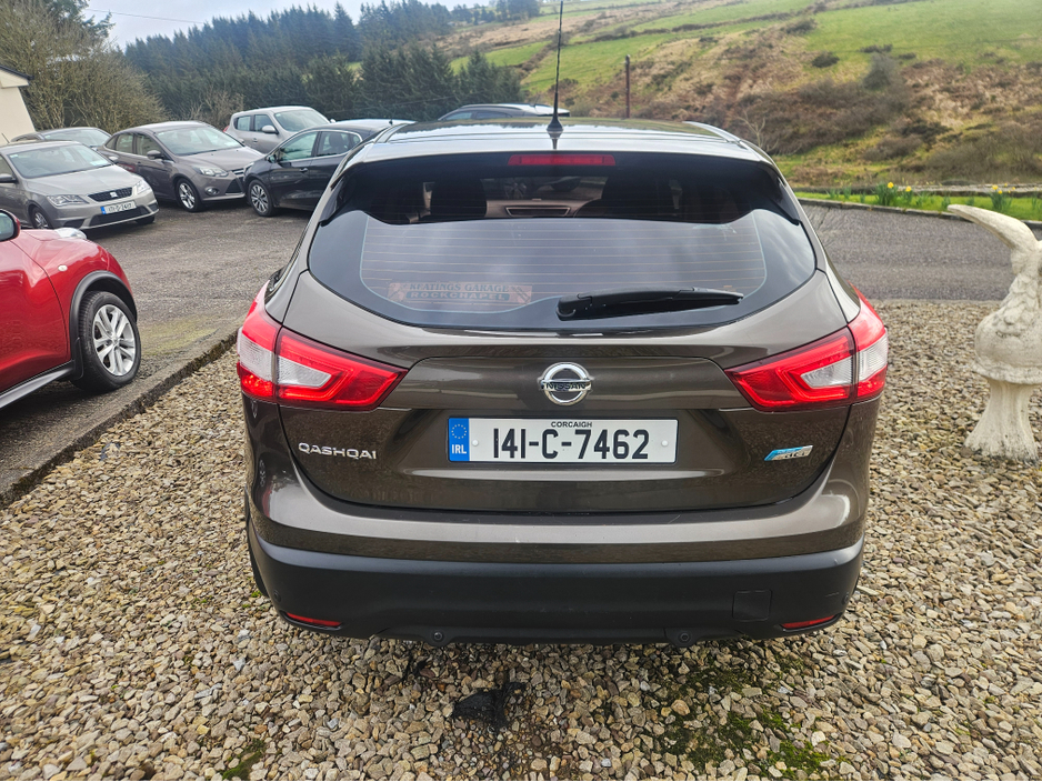 2014 Nissan Qashqai - image 5