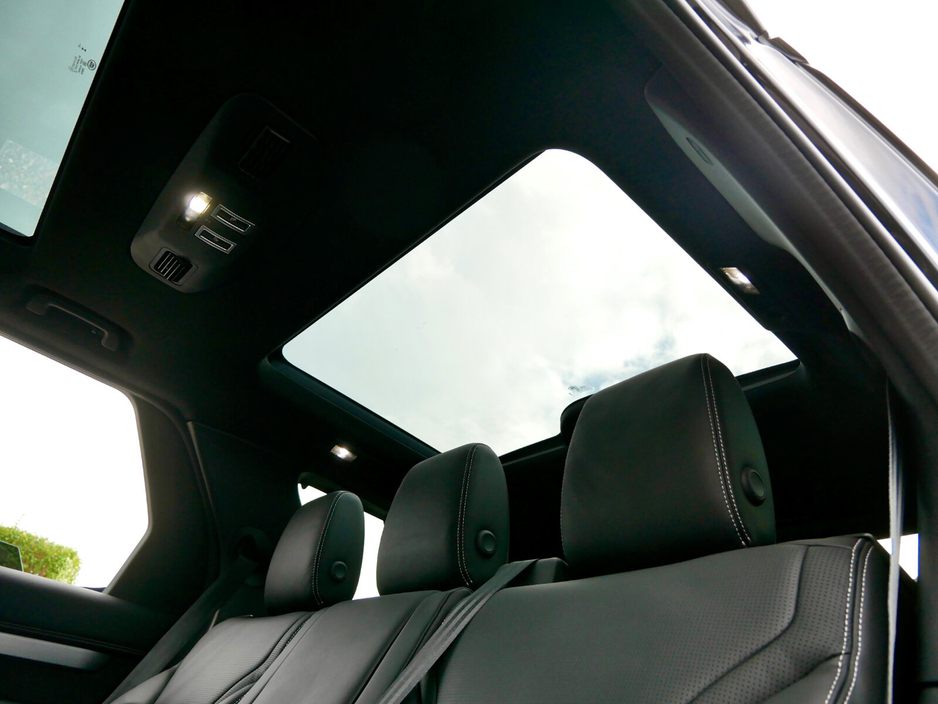 2025 Land Rover Discovery  €138,950