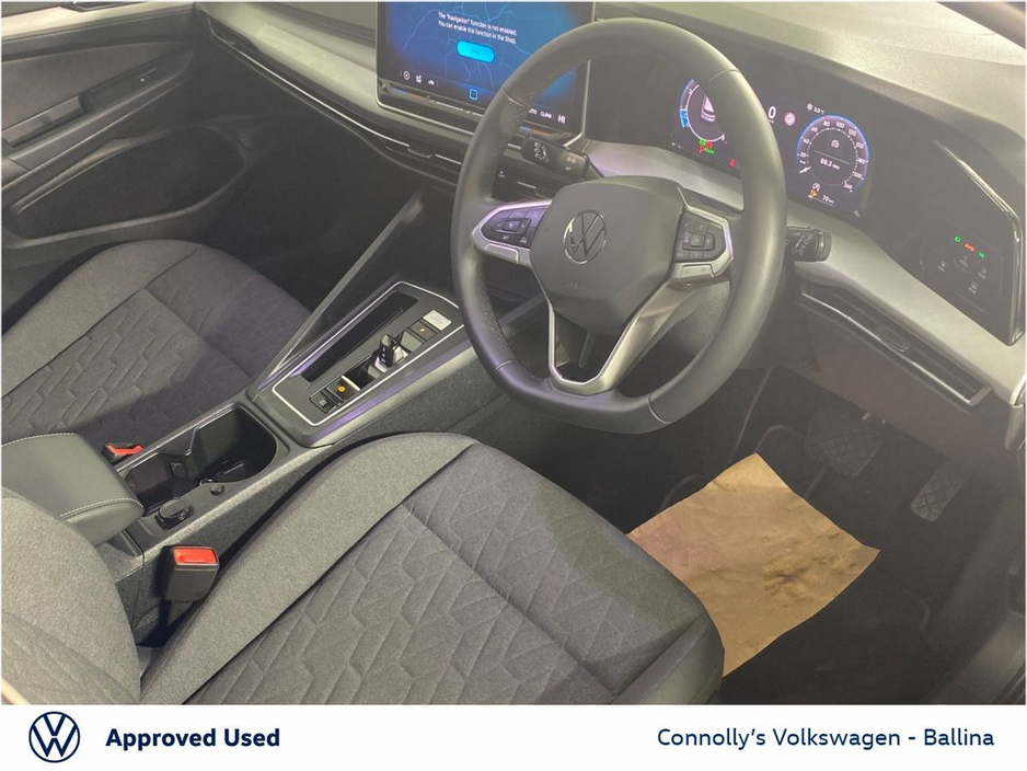 2025 Volkswagen Golf - image 8