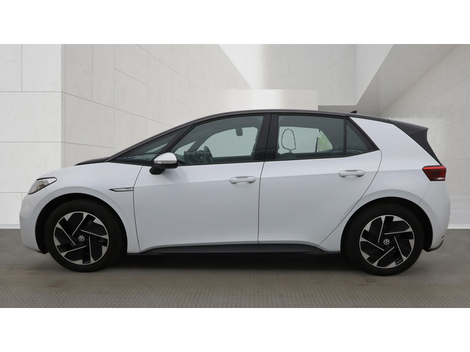 2022 Volkswagen ID.3 - image 16