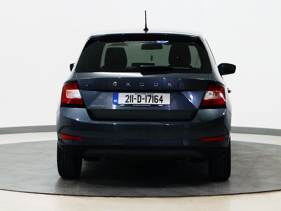 2021 Skoda Fabia - image 4