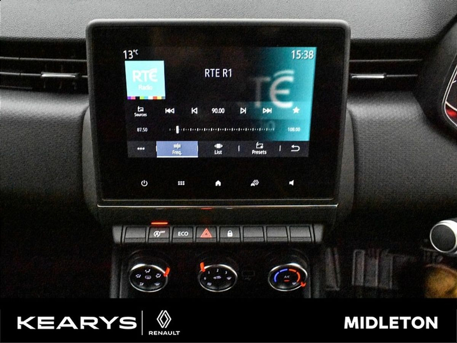 2020 Renault Clio - image 19
