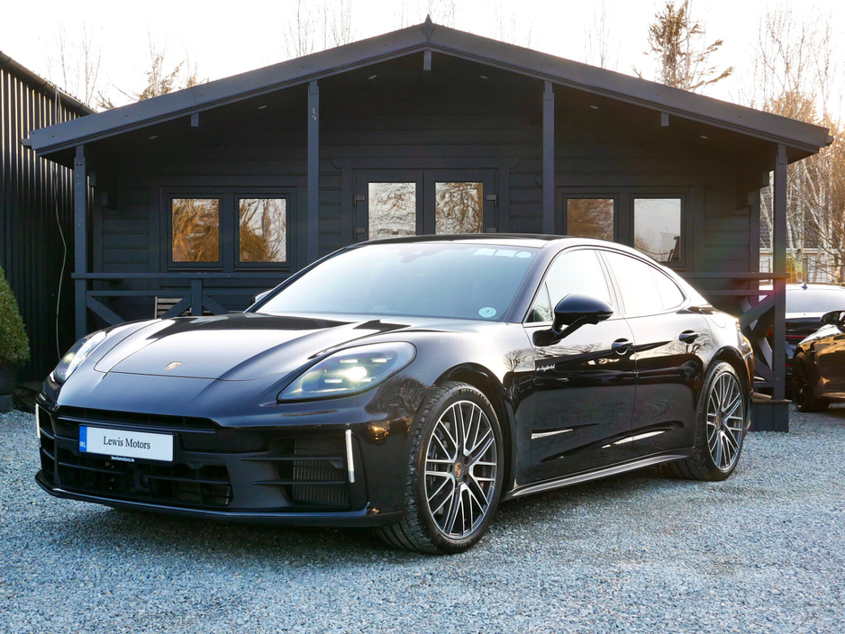 2024 Porsche Panamera - image 3